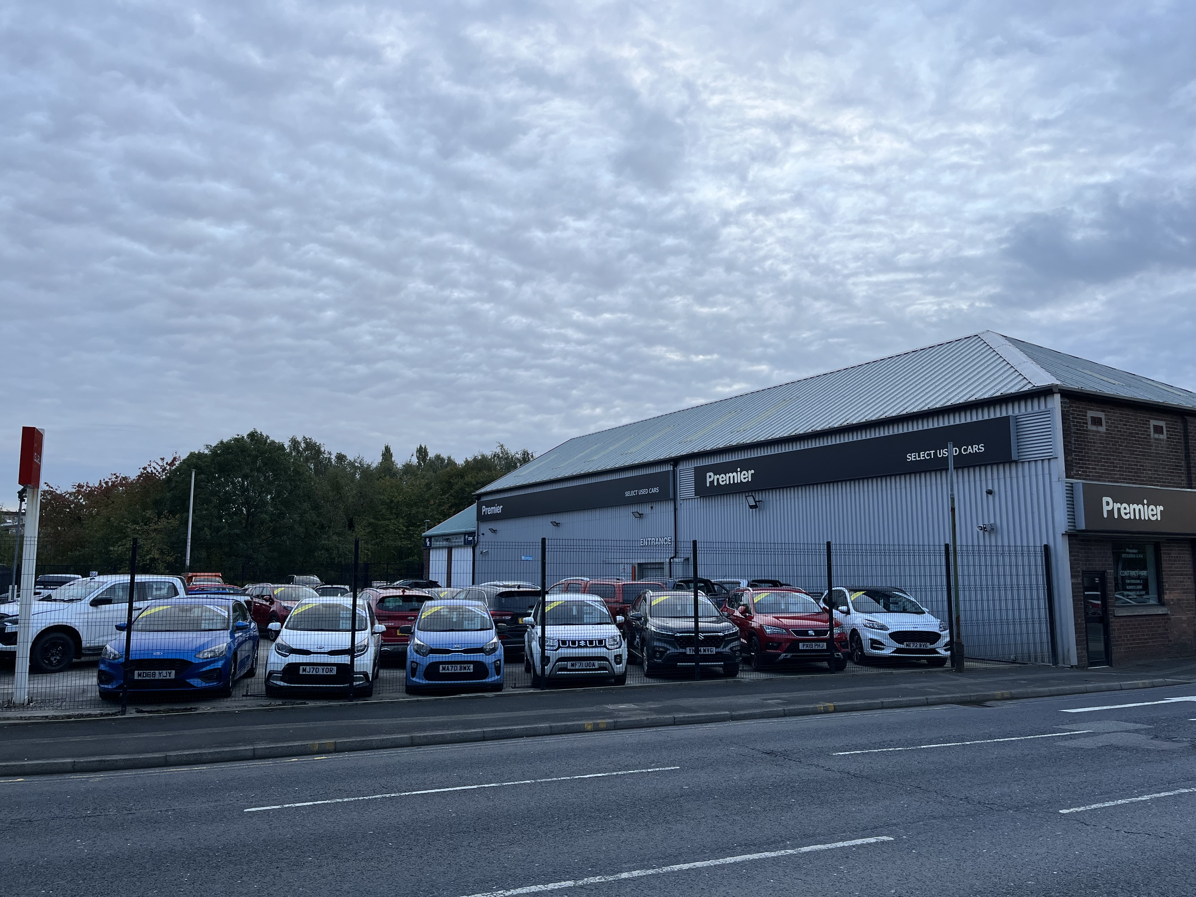 Premier Select Used Cars (Hyde)